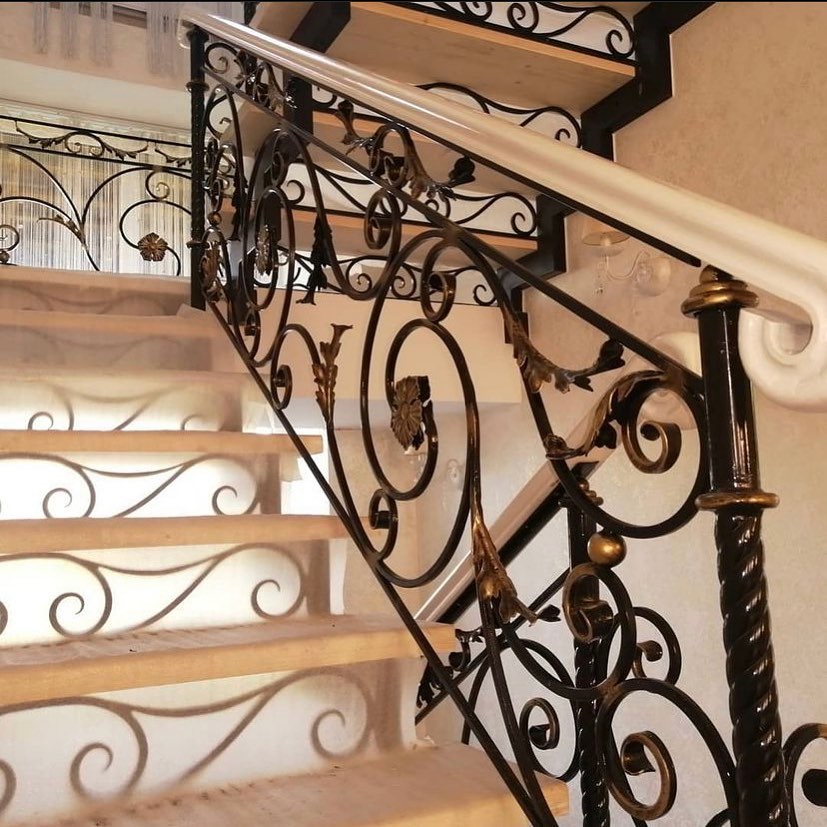 Как подобрать рисунок перил и балконного ограждения, чтобы фасад дома выглядел собранно в Петушках